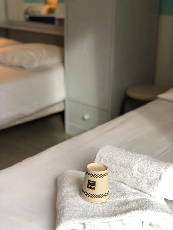 Enzo Hotels Neufchateau By Kyriad Direct Kültér fotó