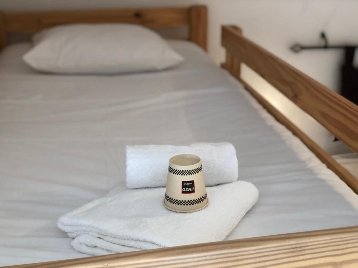 Enzo Hotels Neufchateau By Kyriad Direct Kültér fotó