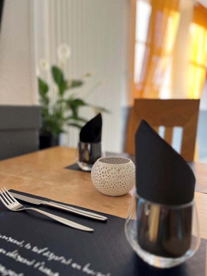 Enzo Hotels Neufchateau By Kyriad Direct Kültér fotó